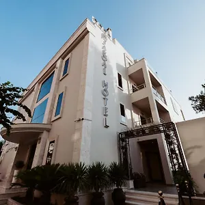 4* Hotell Jaroal